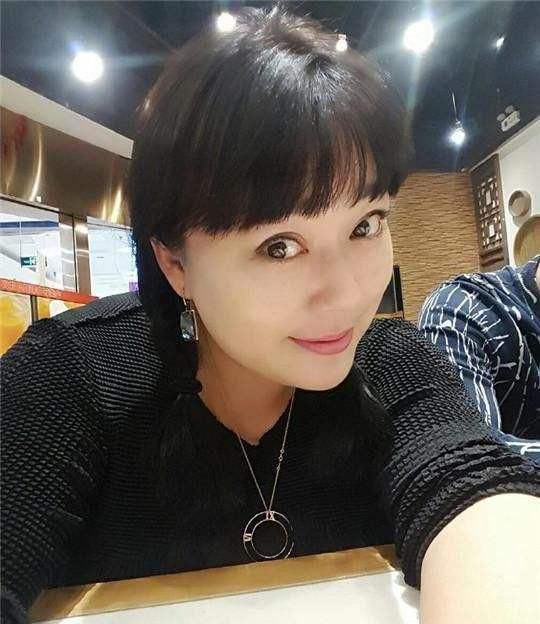 媒体曝演员李菁菁涉骗千万小21岁老公骗财骗色她出面回应揭原因