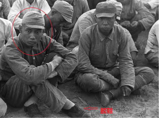 这张照片上,八路军士兵戴的帽子真的是日军军帽吗?