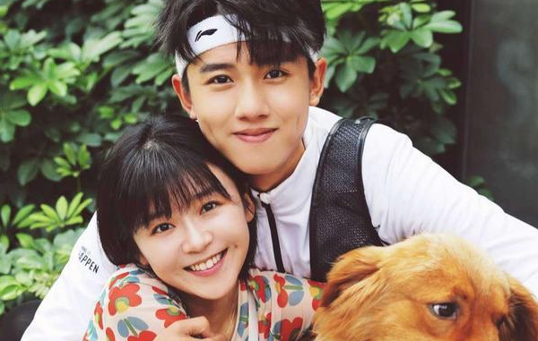 《全世界最好的你》对比《小美满,男主张耀是"国民竹马"