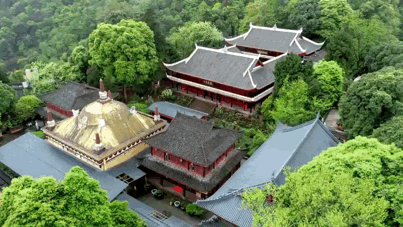 峨眉山最霸气皇家寺院,被烧了6次,依旧独领风骚千年