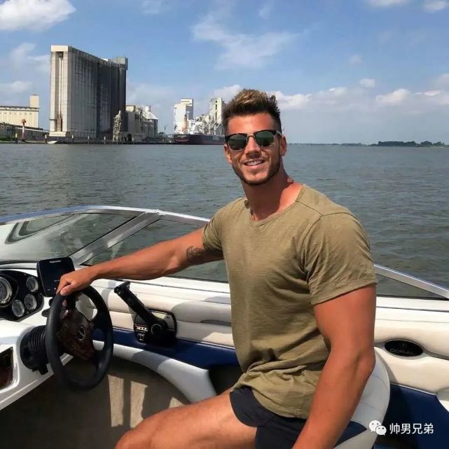 痞帅风格的美国队长,大块腹肌好勇猛!