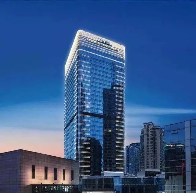 2014年7月1日,重庆jw万豪酒店正式对外宣布停业,重新升级改造,历经6