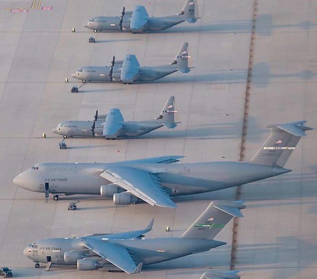 美军c17,c5和c130运输机分别有多大?当它们放在一起比