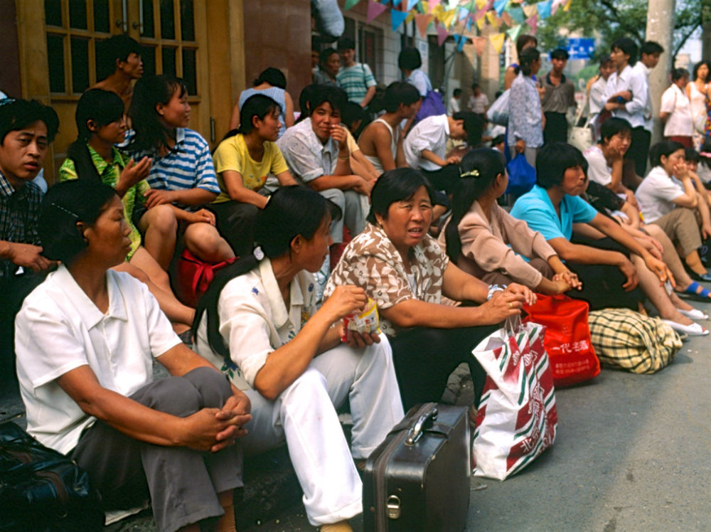 老照片:1998年的北京农民工及其生活旧影