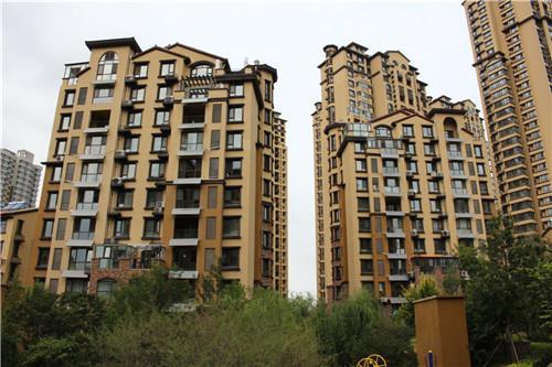 当代年轻人的“佛系”，不过是现在社会高房价之下的恶果
