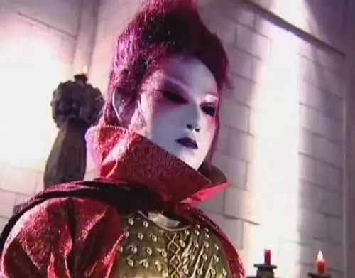 还记得《欢天喜地七仙女》里的阴蚀王吗?他现在长这样
