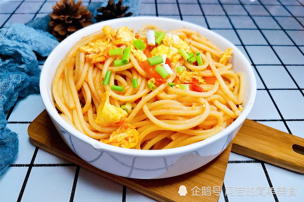 番茄鸡蛋炒面也能加辣!独树一帜的口味值得一试
