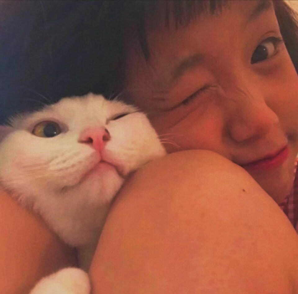 可爱萌娃头像:我们可以一起喝奶茶吗?想蹭你第二杯半价!