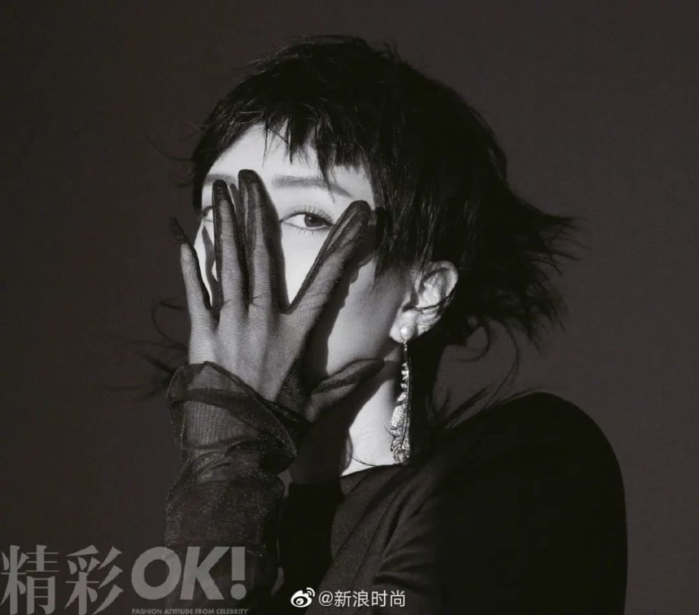 周扬青"狗啃短发",一个发型拯救一张脸?