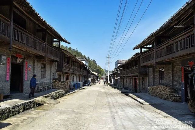 近日,郑坊镇邀请顺昌县摄影家协会人员到榜山村拍摄美景,摄影家协会