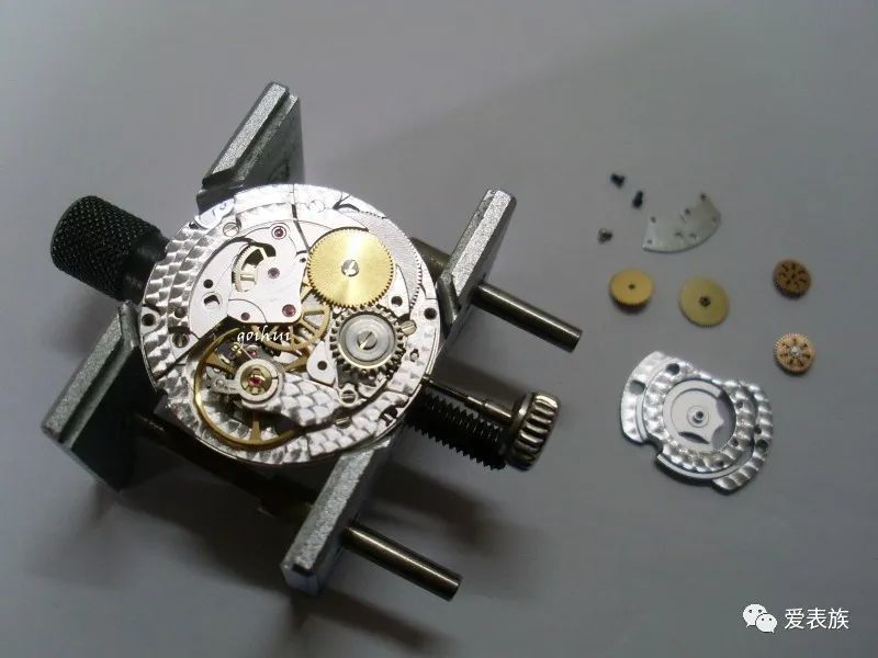 帝舵骏珏星期日历型m56000-0003首保