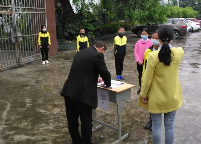 阆中市初中,高中各年级全部开学复课