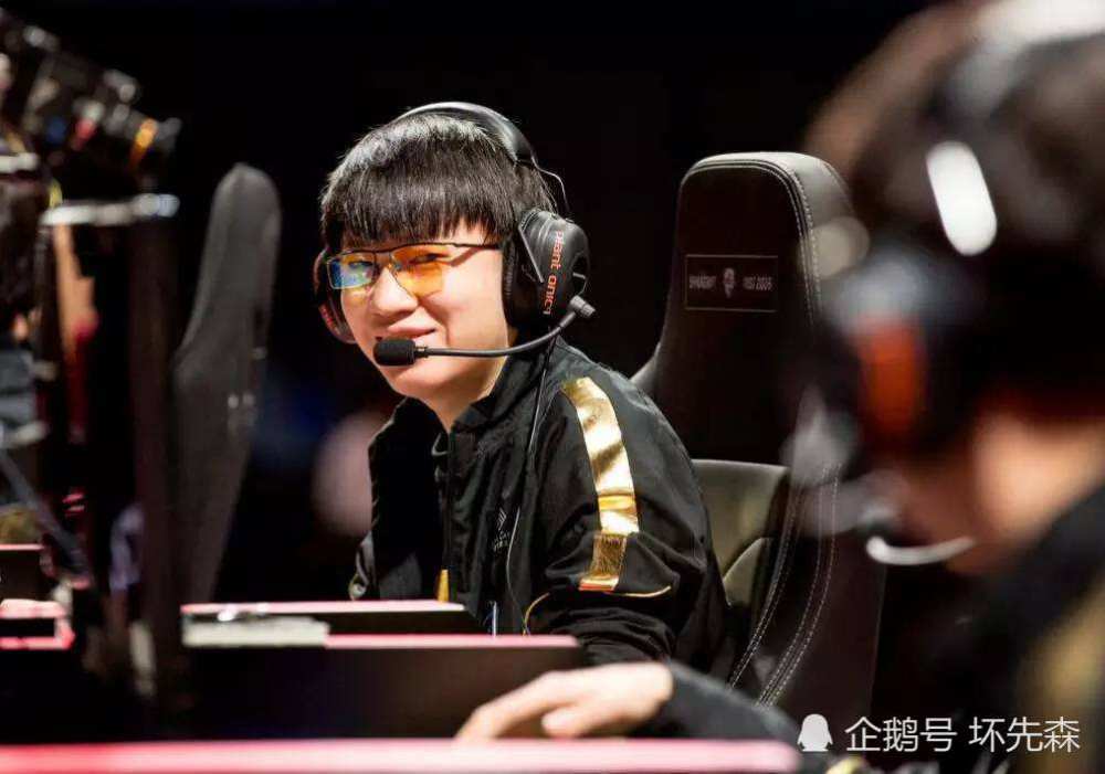 国外选手吐槽：LPL90％的选手上不了王者