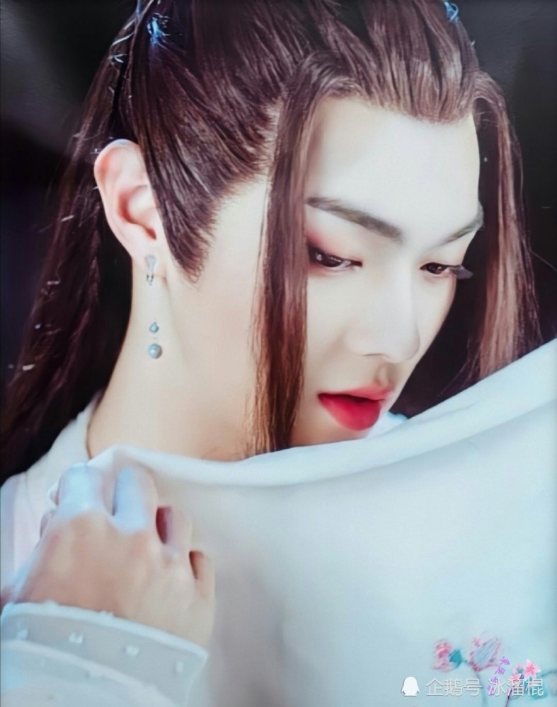 男扮女装的男星们,任嘉伦,王源上榜,网友:够妖艳,自愧