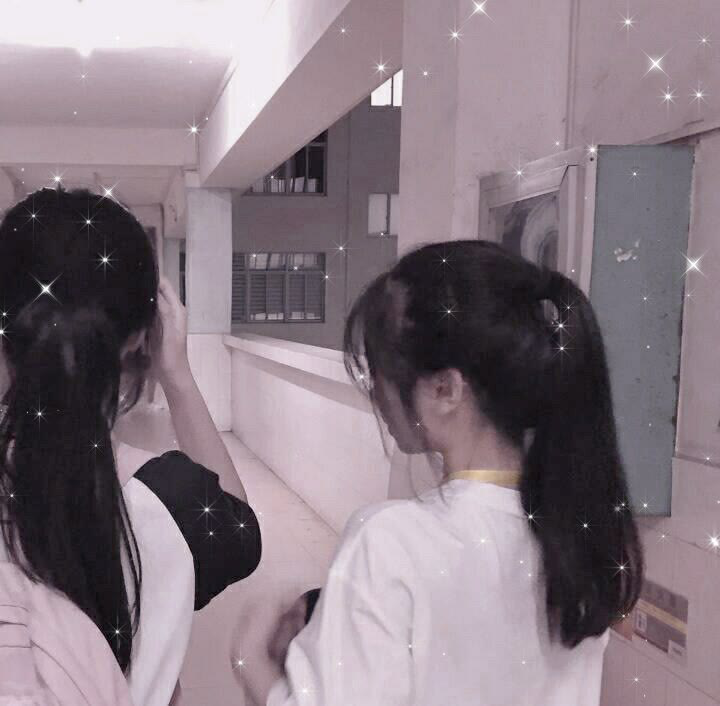 甜甜的闺蜜头像:在我心里最美的不是风景,而是你的名字!