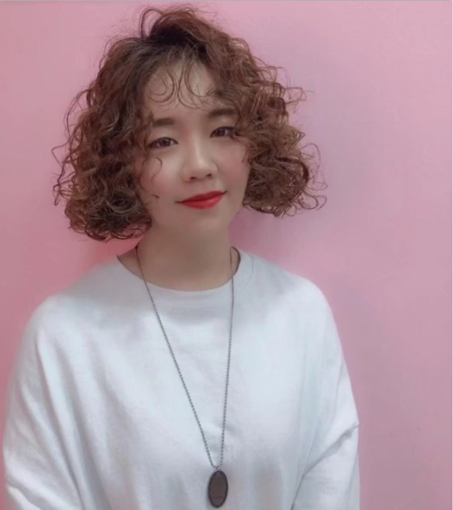 满头烫小卷,真洋气,适合各个年龄段