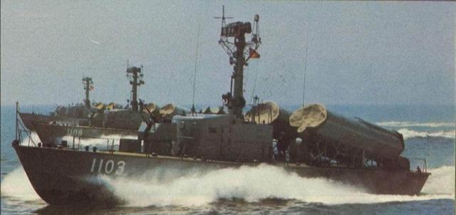 在1958年,中国陆续从苏联引进了6621型和6624型导弹艇,544型反舰导弹