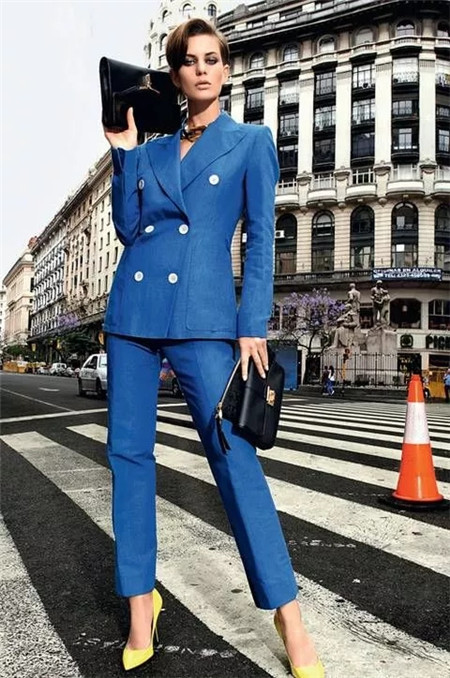 戏剧型人职场装:平庸的衣服不要碰我的身体!