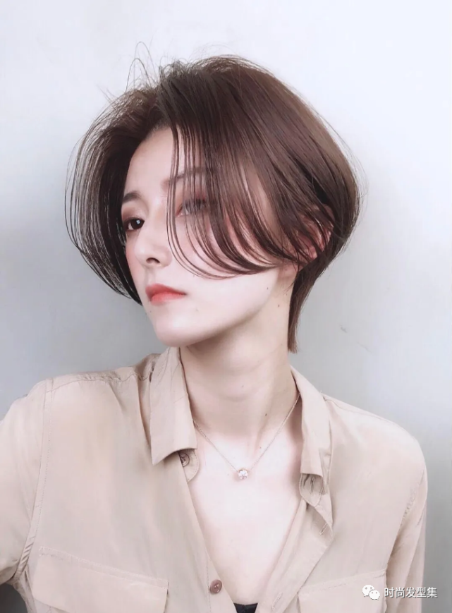 齐肩发:齐肩发优雅而有女人味