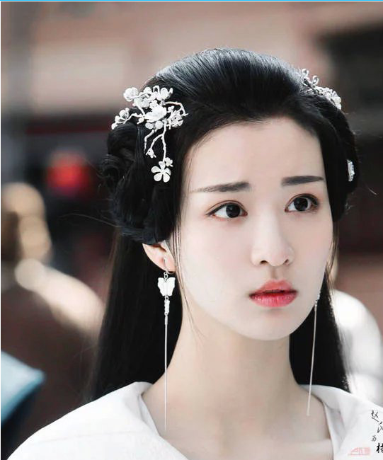 《清平乐》王楚然出演张妼晗被骂惨,看了她的花絮后,张妼晗也没那么