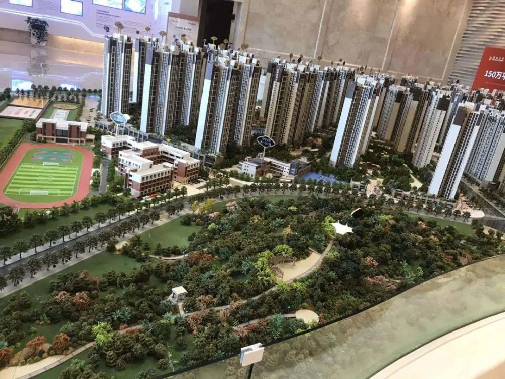 隆生仲恺花园是惠州隆生企业(集团)有限公司开发建设的住宅项目,项目