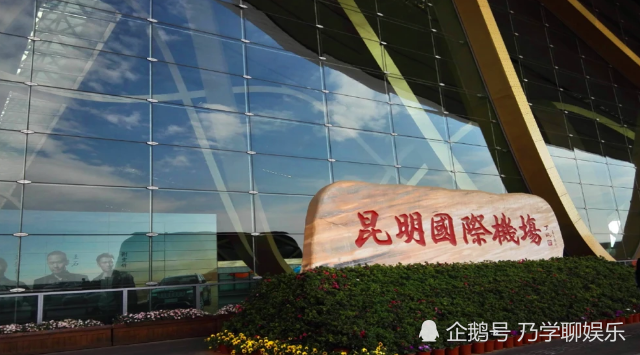 成都和重庆哪个经济总量好_urv本田和冠道哪个好(3)