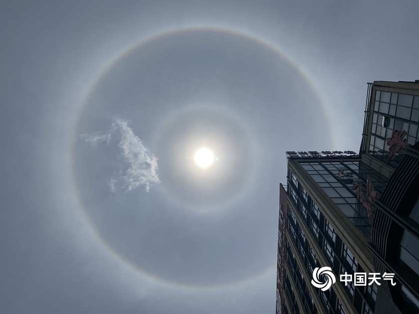 刷屏!浙江多地惊现"日晕"景观