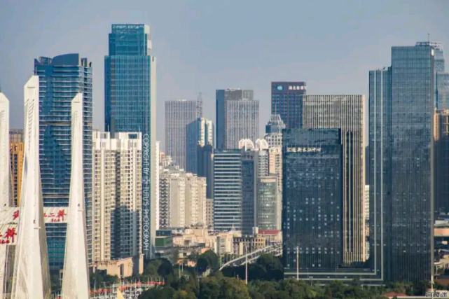 武汉全域摩天,曾被誉为东方芝加哥,如今高楼比芝加哥