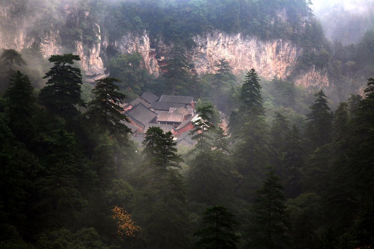 沁源县灵空山的圣寿寺