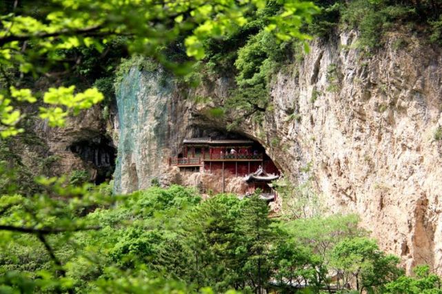 沁源县灵空山的圣寿寺