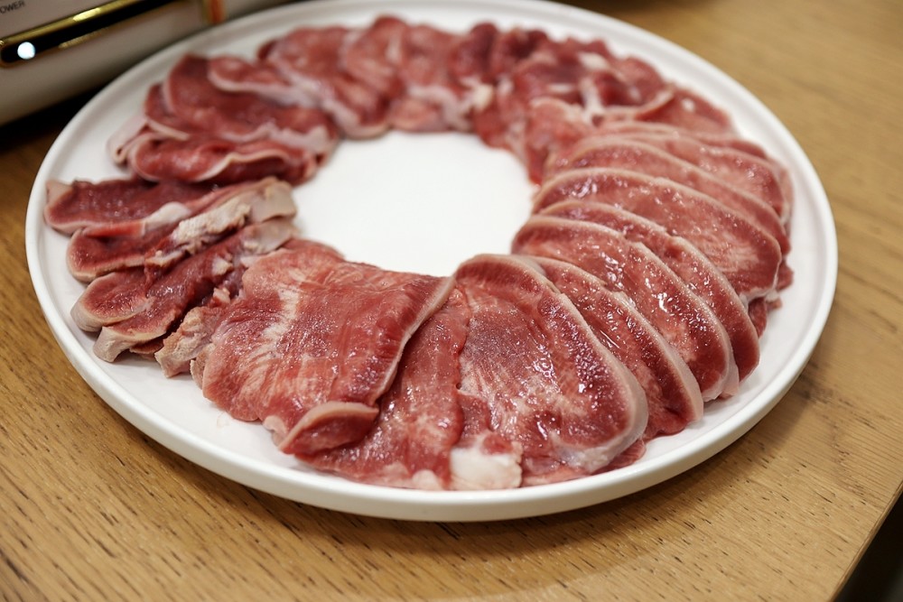 1条牛舌头差点儿毁了晚餐,幸亏老妈有后眼,总算没挨饿