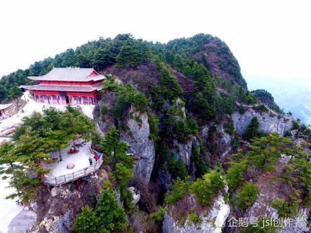 陕西山阳天竺山,奇险雄秀如仙境,是登山旅游的最佳选择