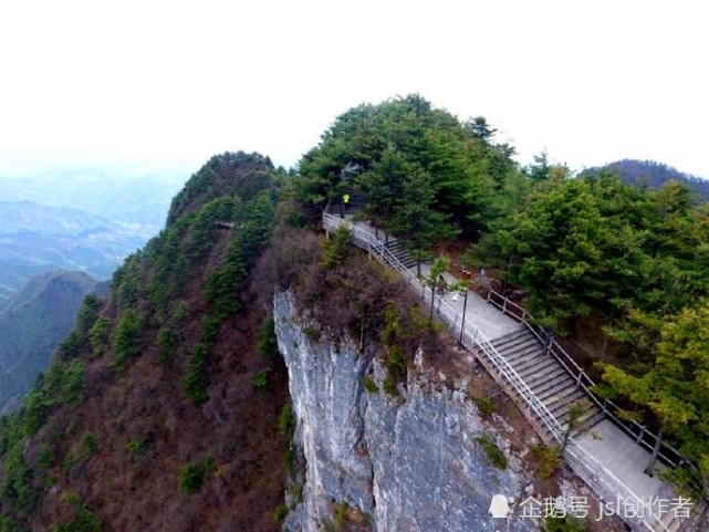 陕西山阳天竺山,奇险雄秀如仙境,是登山旅游的最佳选择