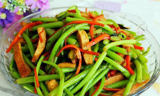 茼蒿杆炒香干