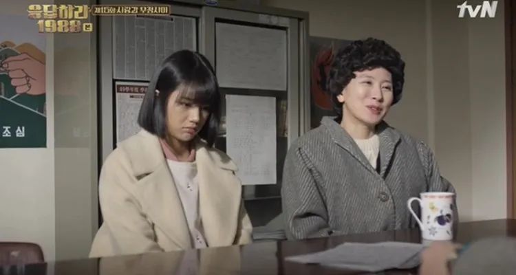 里扮演高雅拉的妈妈,《请回答1988》里扮演惠利的妈妈,李一花是绝对的