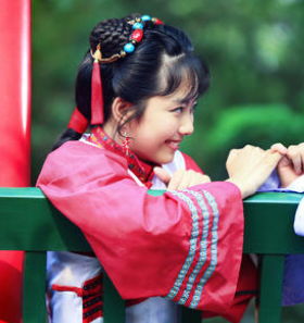 8,2012年《林师傅在首尔,饰演权锦绣 9,2012年《雾都,饰演美琪 10