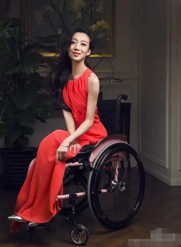 爱上有夫之妇的刘岩,背负骂名在一起,为何意外瘫痪后