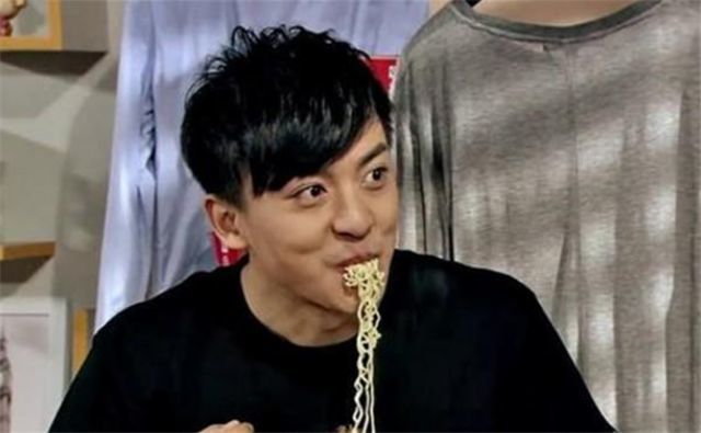 《爱情公寓》张伟才是隐藏富二代?10年前消费水平曝光