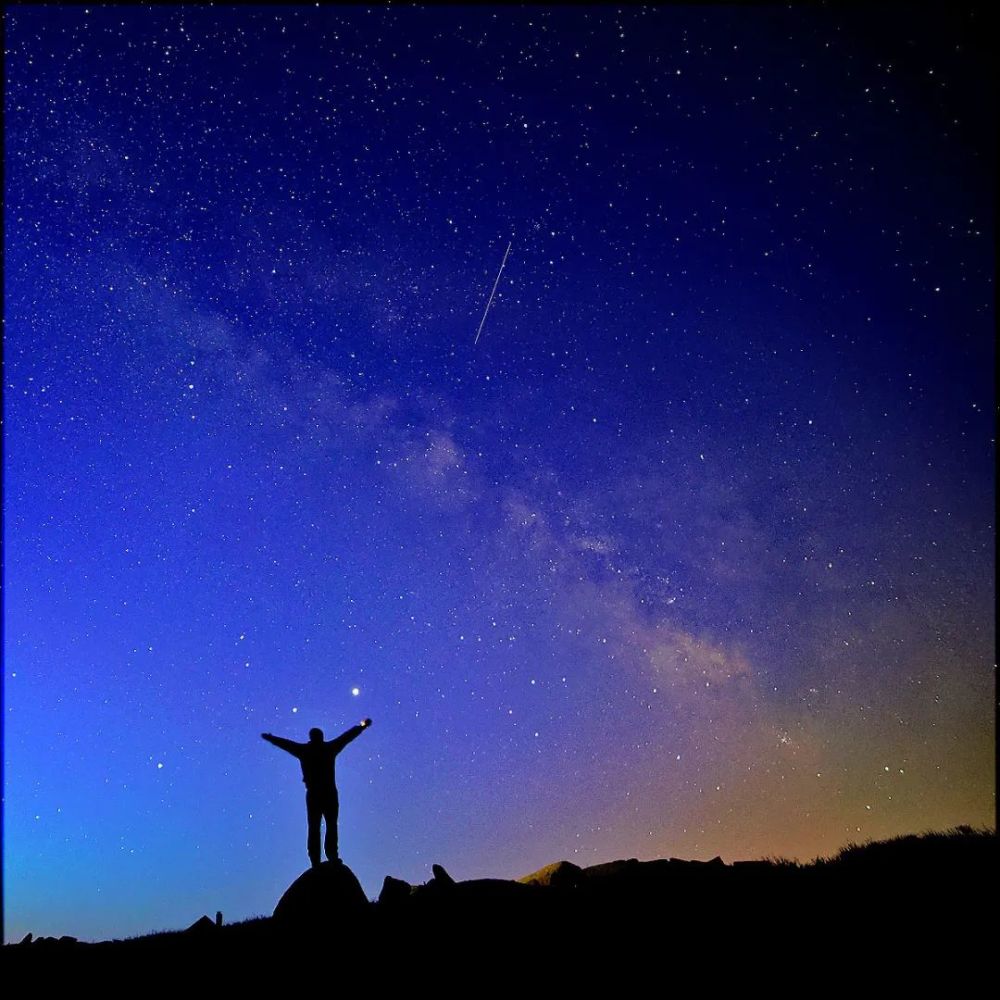 每日一图——几幅精美的天琴座流星雨照片