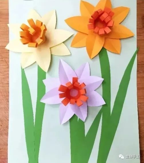 卡纸花朵拼贴画
