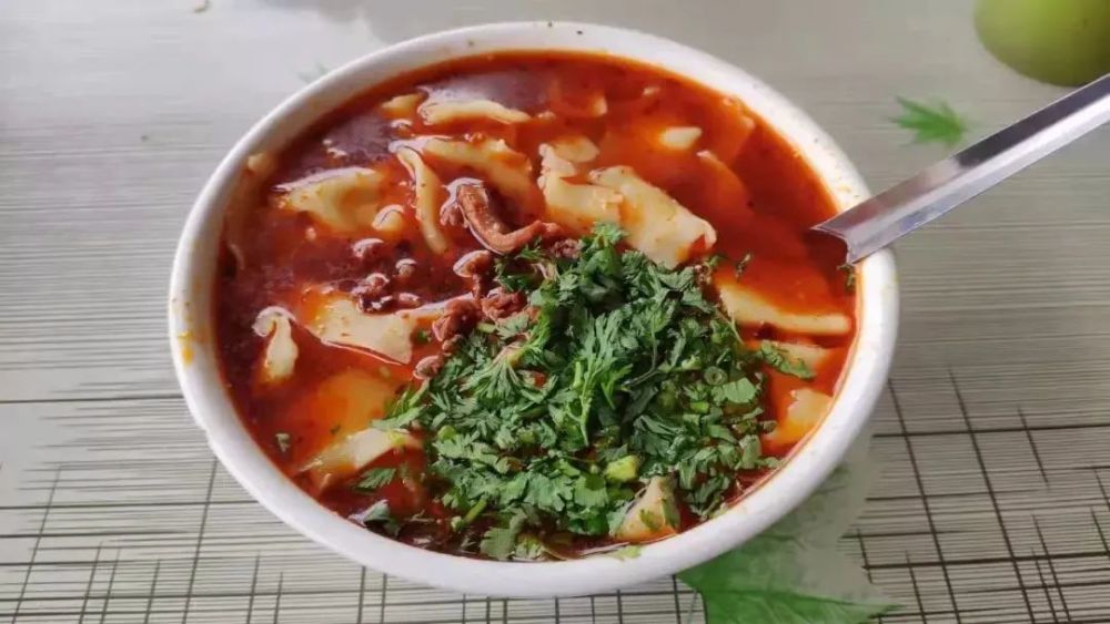 在岷县,一碗牛肉麻面的诱惑!
