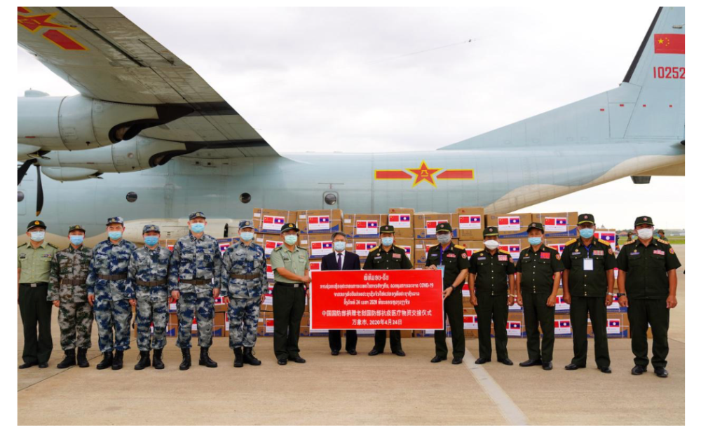 中国已向美国提供24亿只口罩，空军向3国急送试剂盒