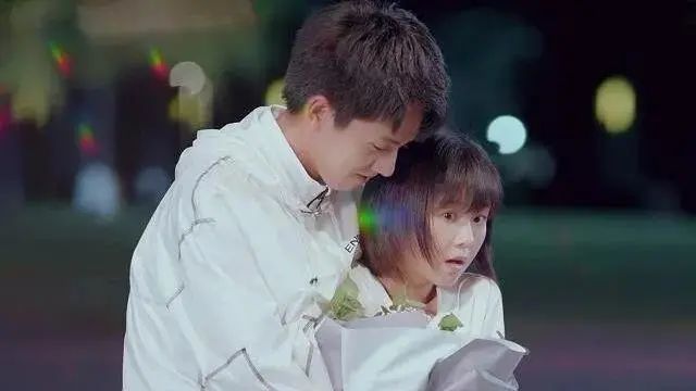 《全世界最好的你》:宋伊人搭档张耀,看青梅竹马如何相爱相杀