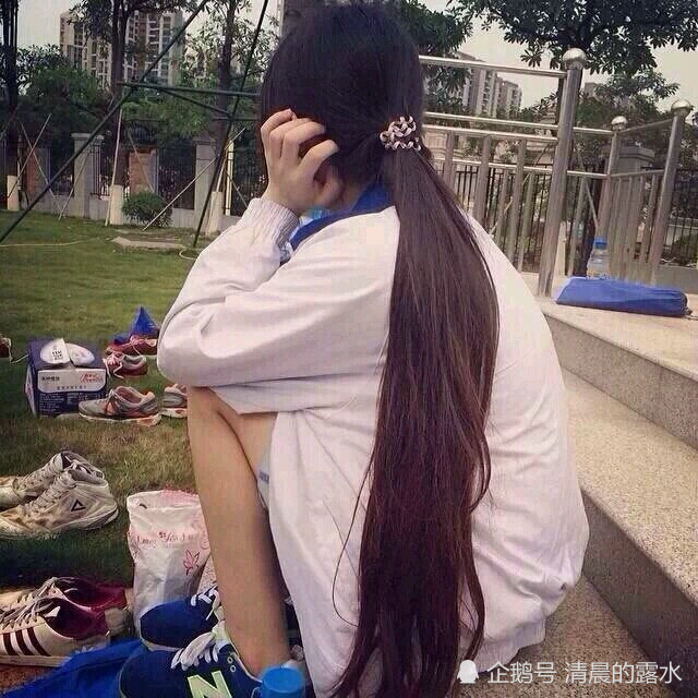 低调·不露脸の女生头像:终是人海太拥挤,梦醒时分再