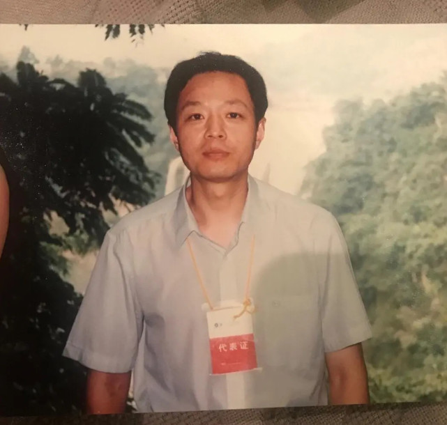 周扬青家庭背景正式曝光，父亲军人出身是中行副行长，政商界人脉雄厚（组图） - 12