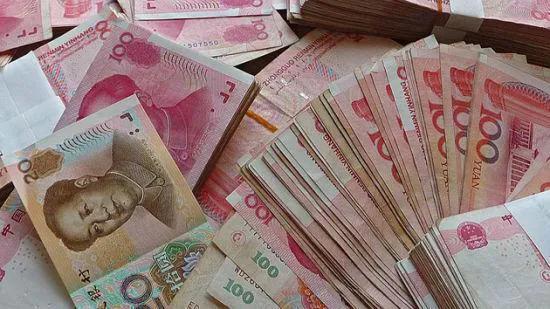 北大学者建议全国每人发一千元现金,你怎么看?