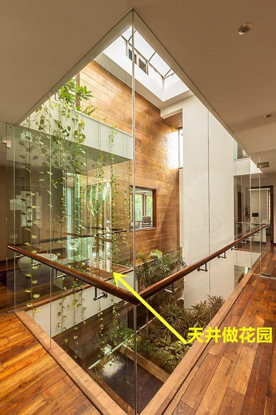 以后我有钱了,也要回家盖栋别墅,天井里建个大泳池