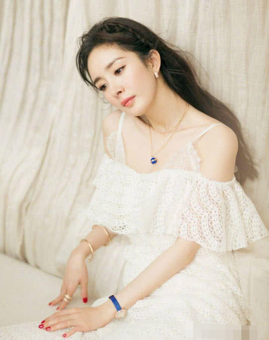 离开"滤镜"的杨幂,生图有多能打?看看冯绍峰的眼神就知道了!
