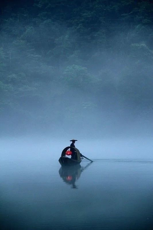 心境如明月,淡然渡红尘
