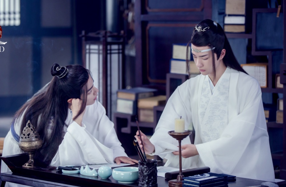 蓝湛:魏婴,你来到藏书阁陪我重修家训,可知我多想袒露